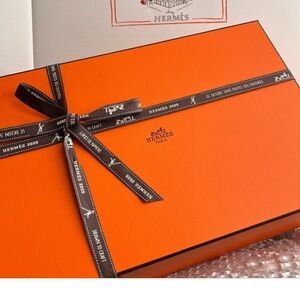 Hermès Shoe Box and Ribbon Authentic orange gift present logo shoebox unboxing